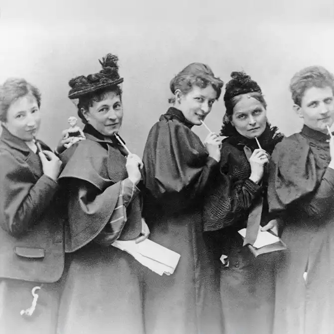 Gruppenbild Atelier Elvira (um 1894)